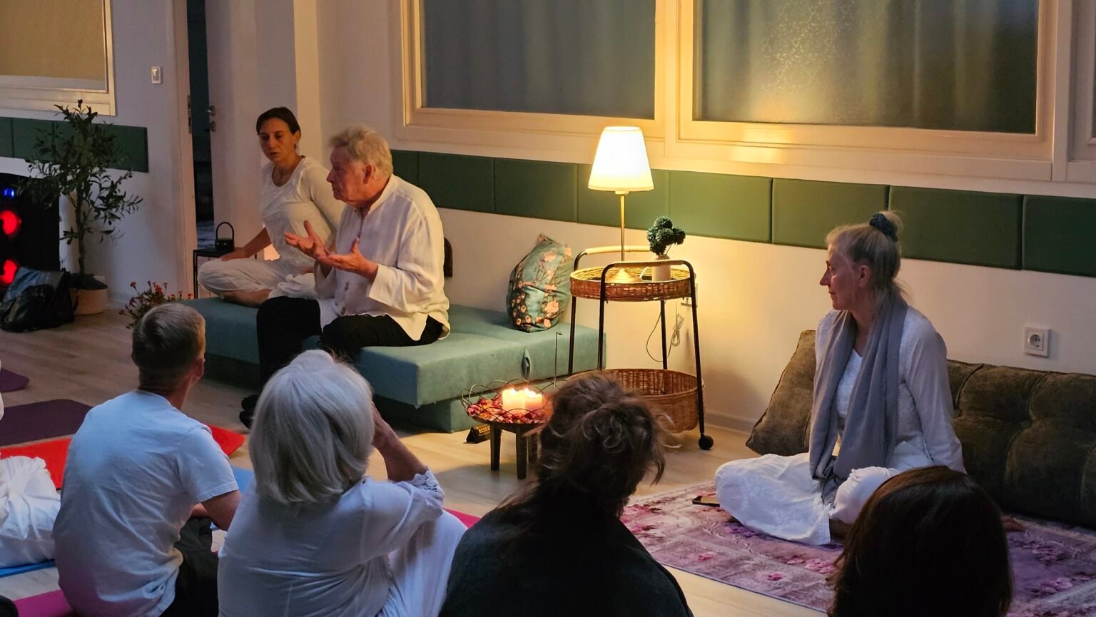 Киртан вечер в център Анитеа